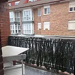 Con Piscina Y Tenis - Palace Ajo