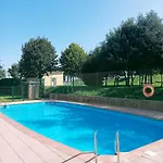 Con Piscina Y Tenis - Palace *