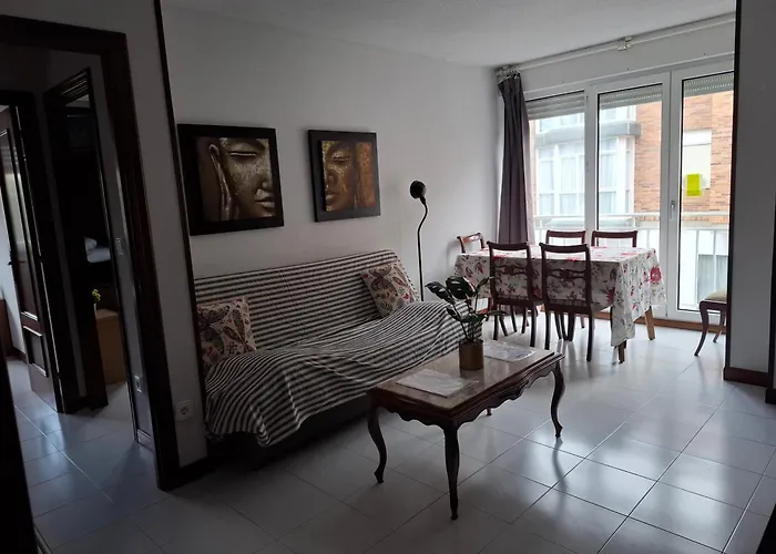 Con Piscina Y Tenis - Palace * אחו