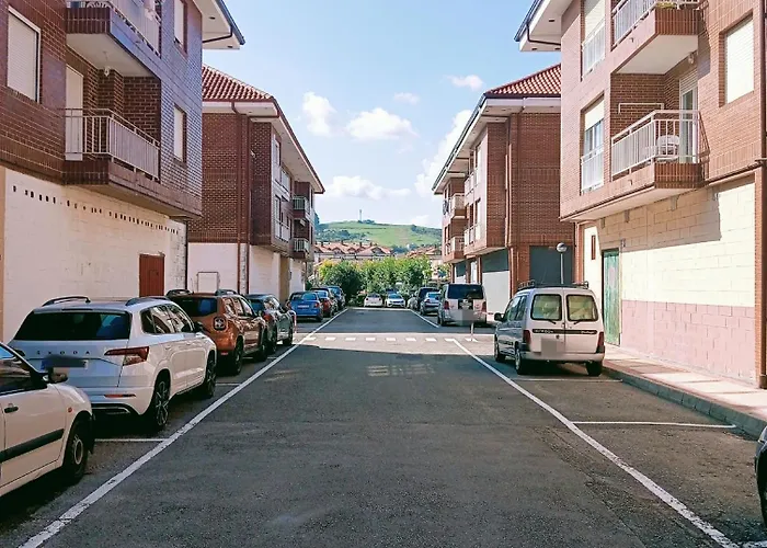 Con Piscina Y Tenis - Palace * אחו