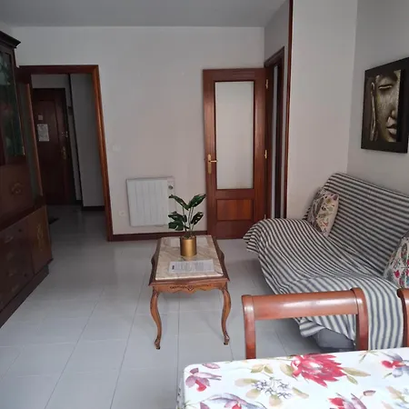 Con Piscina Y Tenis - Palace