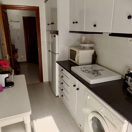 Con Piscina Y Tenis - Palace Ajo