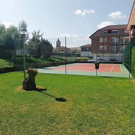 Con Piscina Y Tenis - Palace *