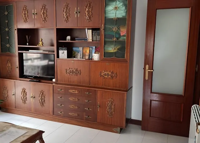 Con Piscina Y Tenis - Palace 阿霍