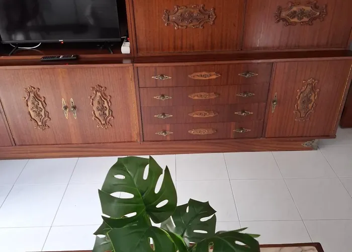 Con Piscina Y Tenis - Palace 公寓 *