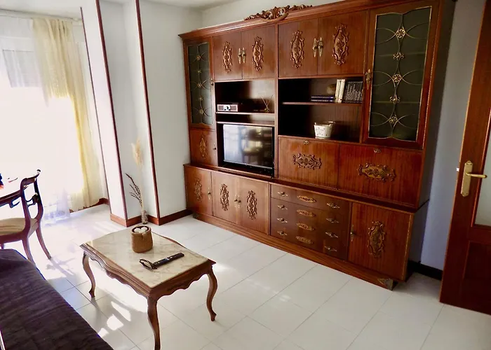 Con Piscina Y Tenis - Palace *