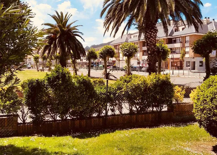 Con Piscina Y Tenis - Palace 公寓